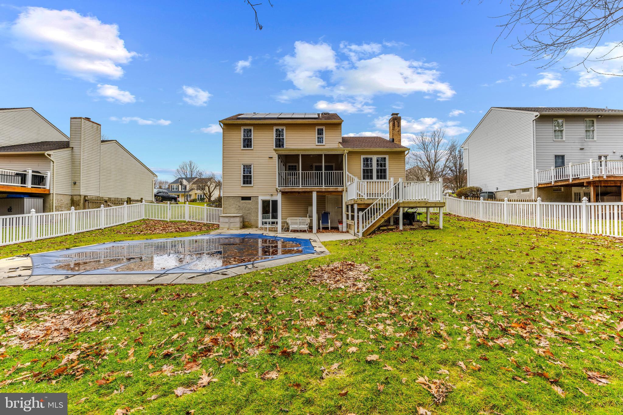 FOREST LAKES - Residential