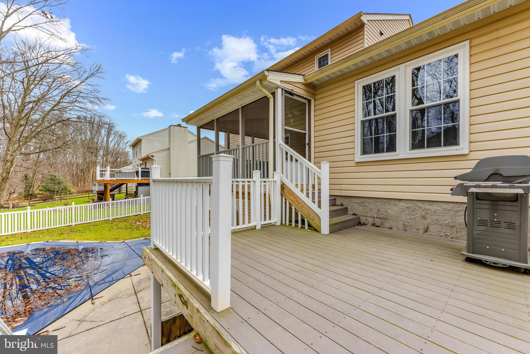 FOREST LAKES - Residential