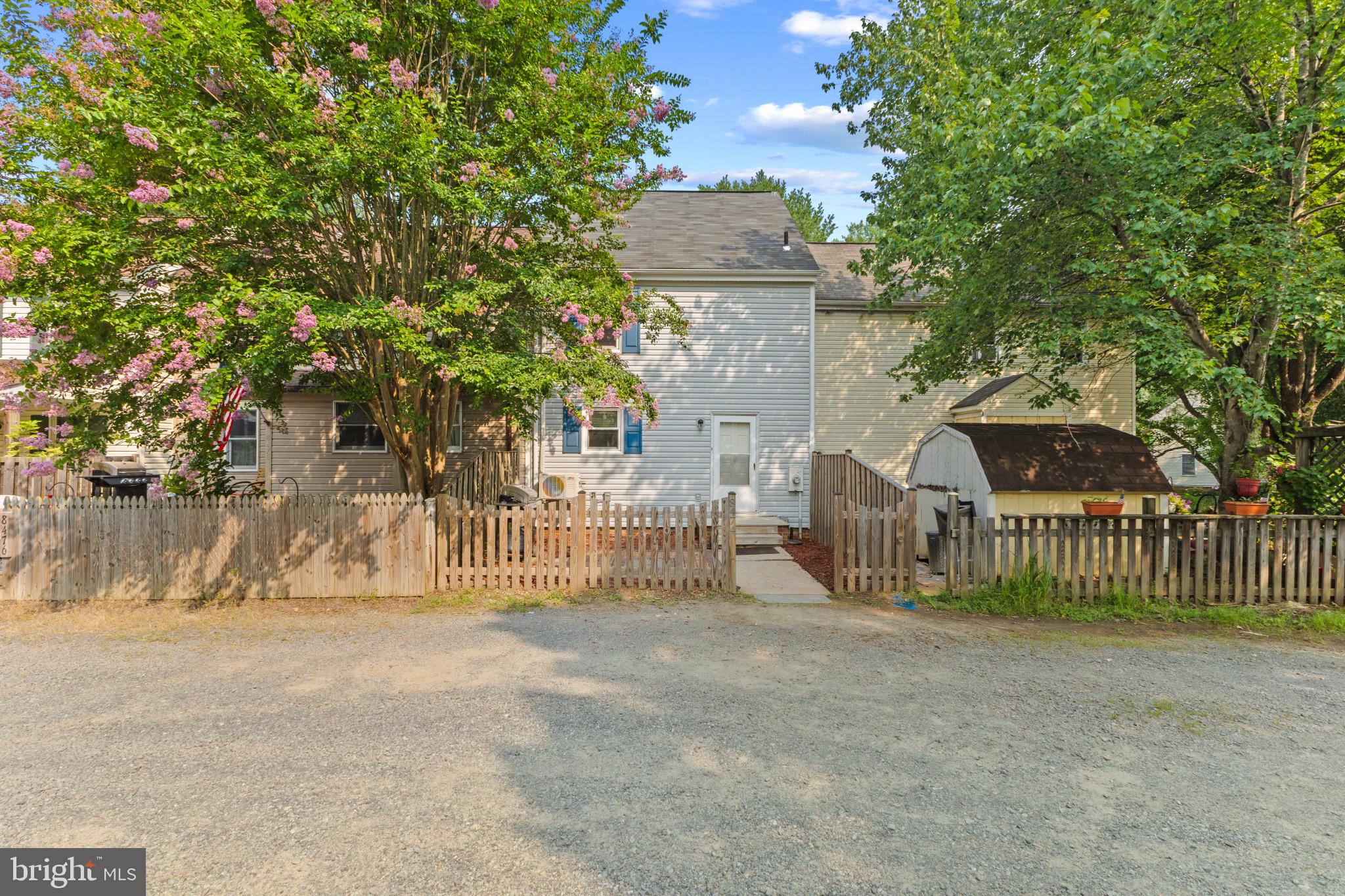 8474 EMERALD LANE