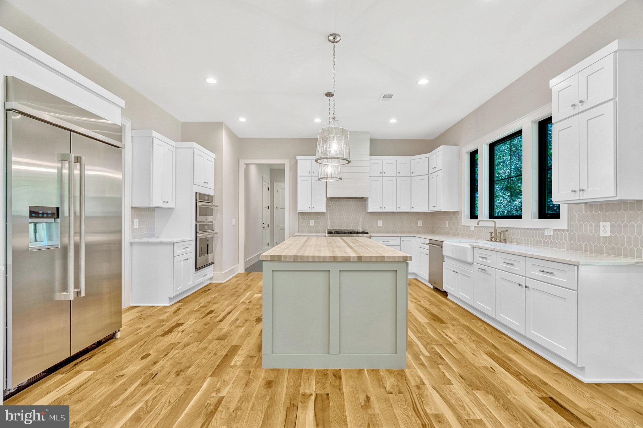 VIENNA WOODS - Residential