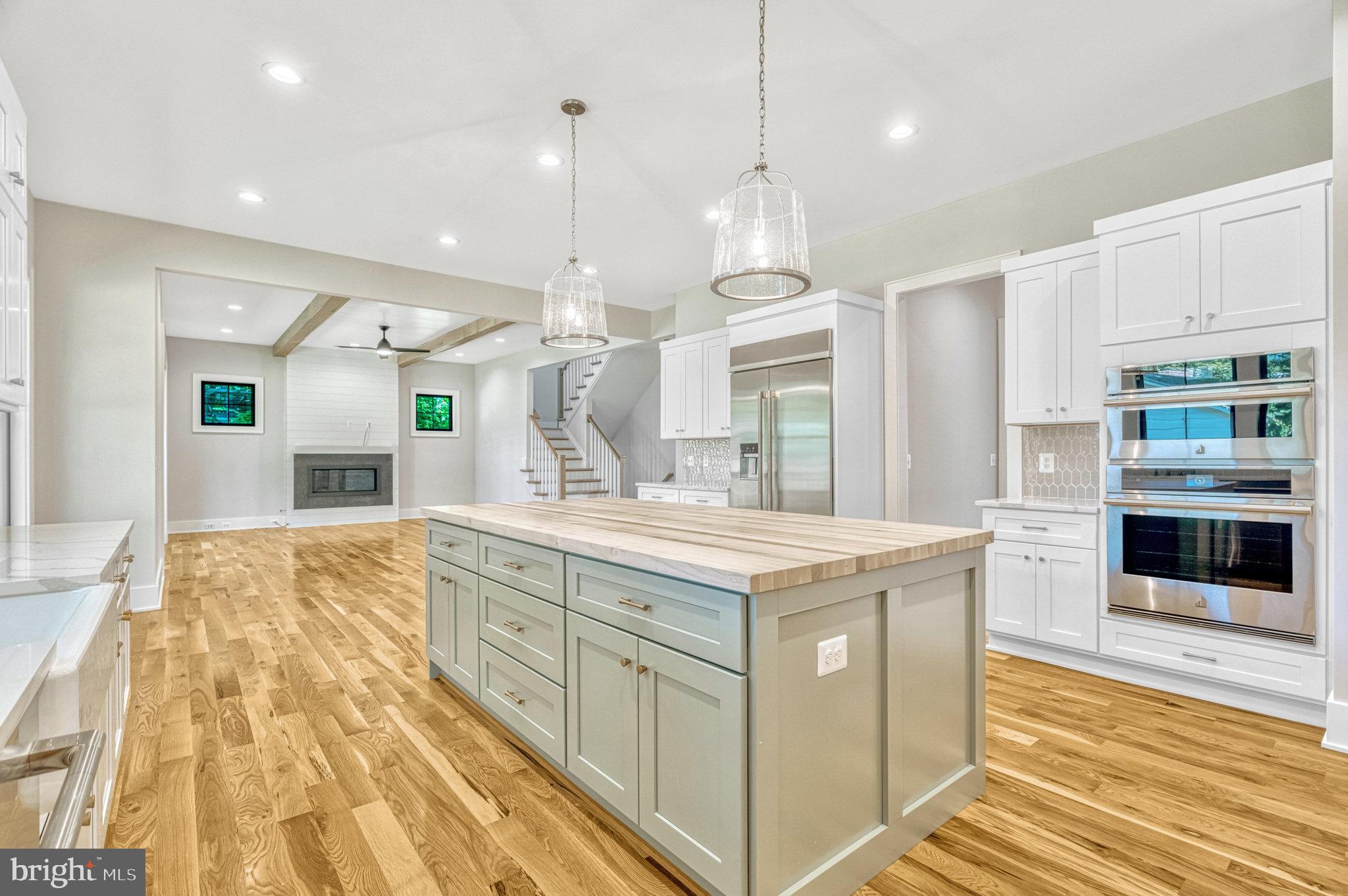 VIENNA WOODS - Residential