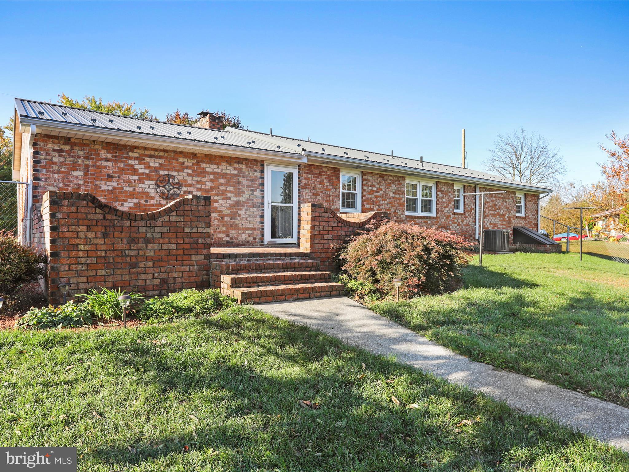 SKY-LIN PARK - Residential