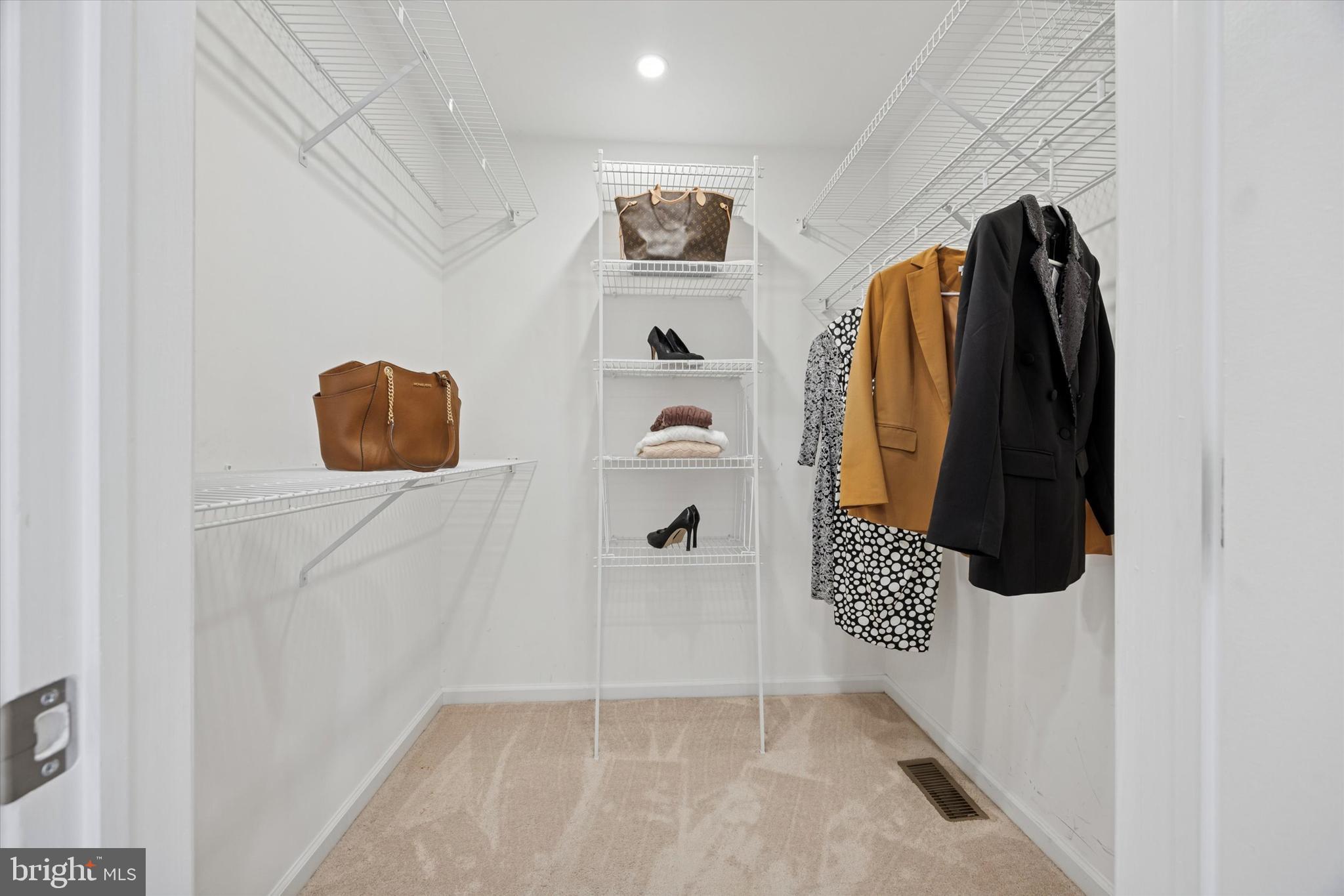 ERIN GLEN - Residential