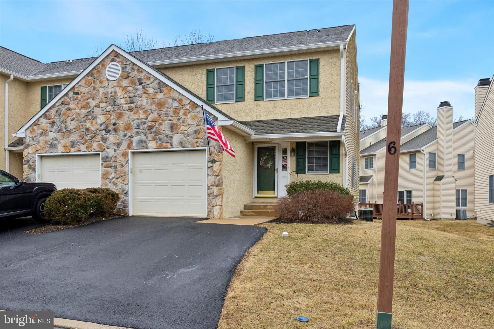 ERIN GLEN - Residential