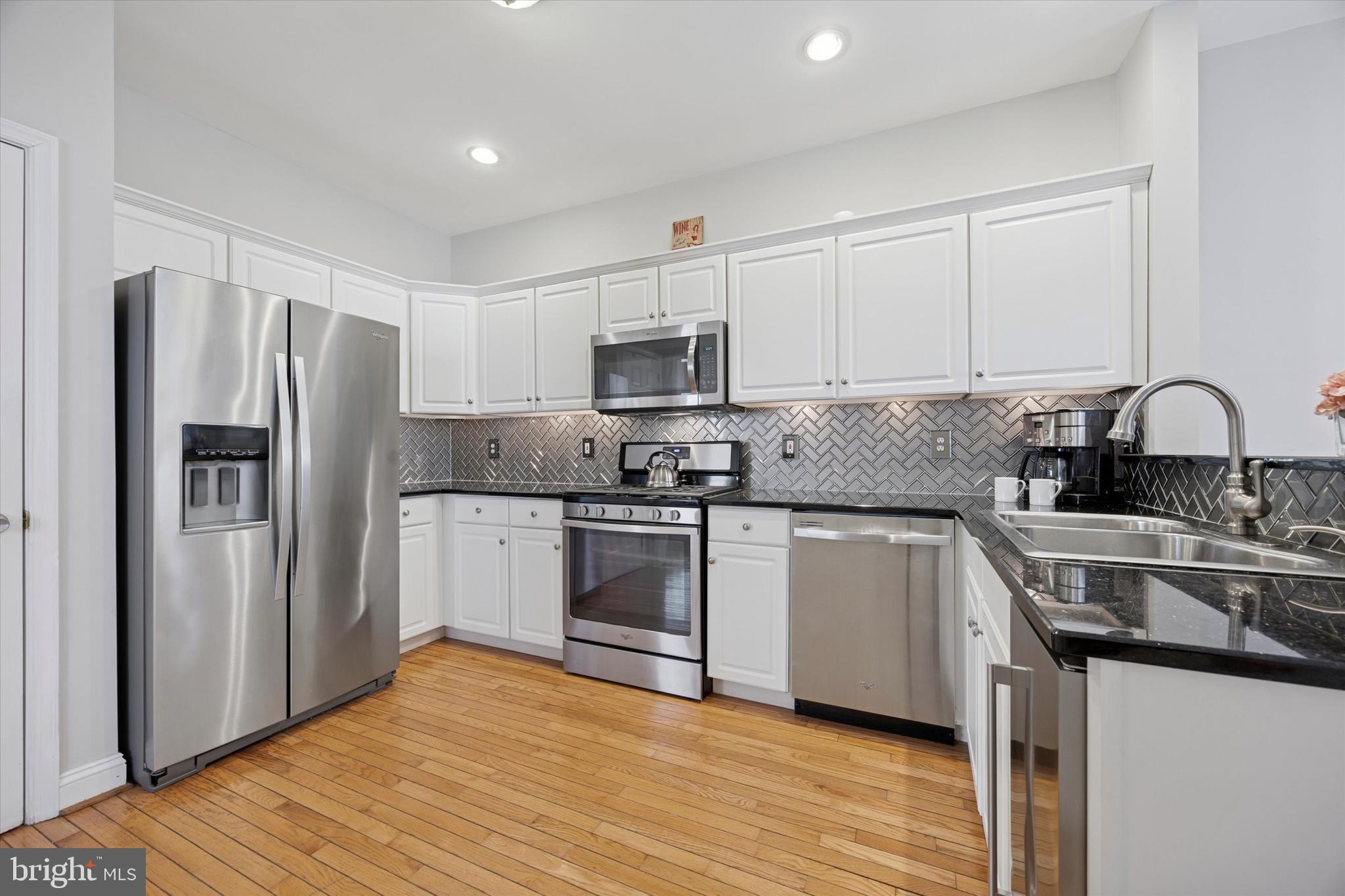 ERIN GLEN - Residential