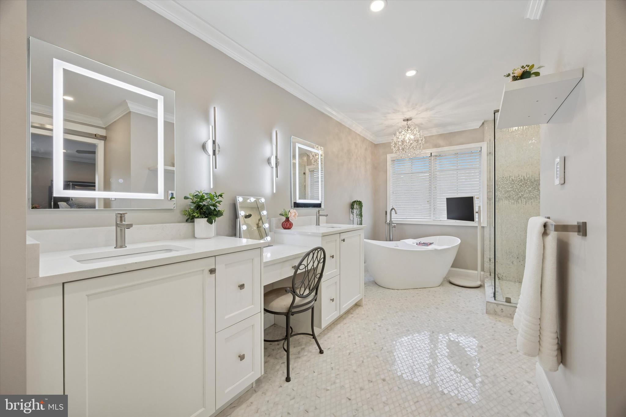 ERIN GLEN - Residential