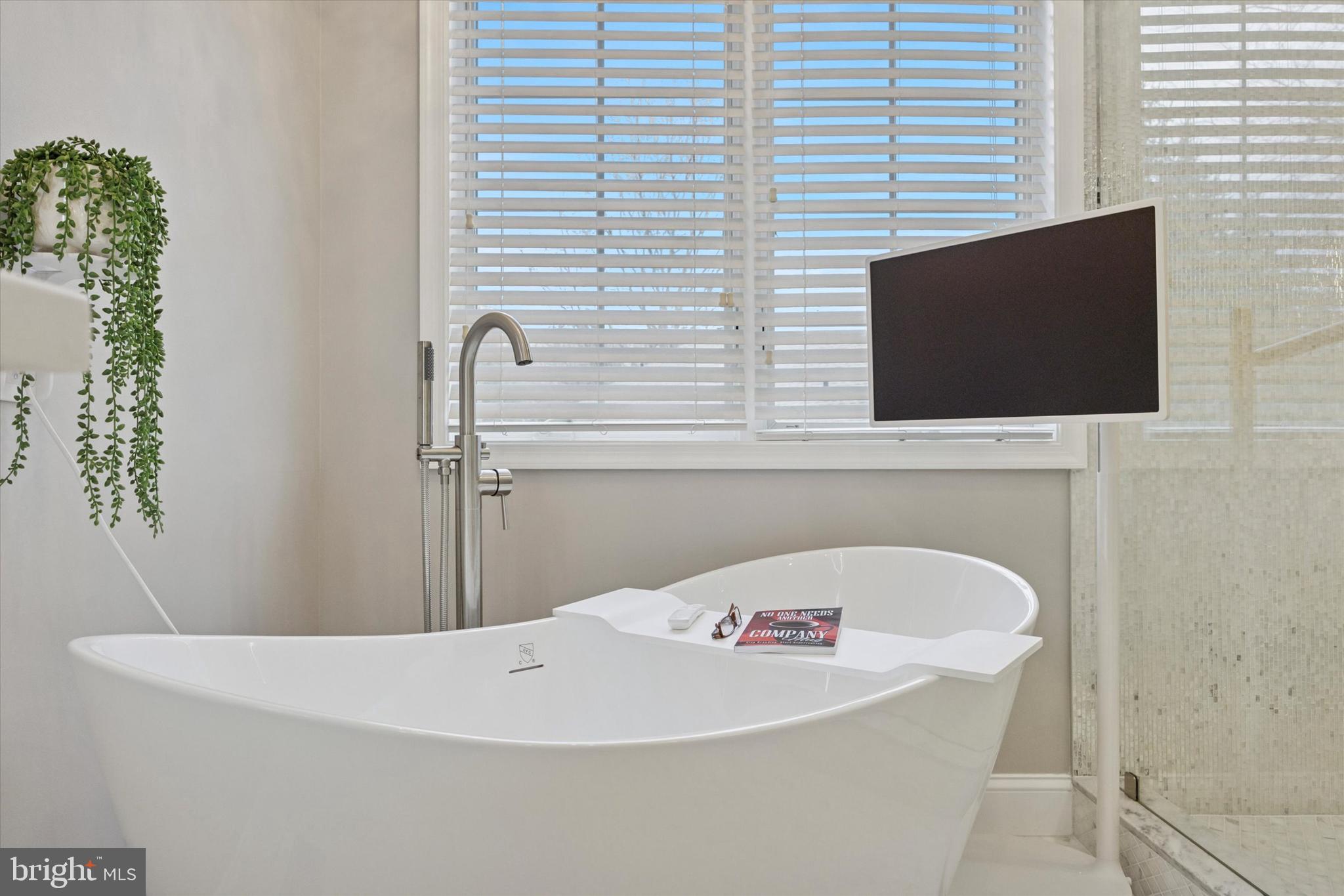 ERIN GLEN - Residential