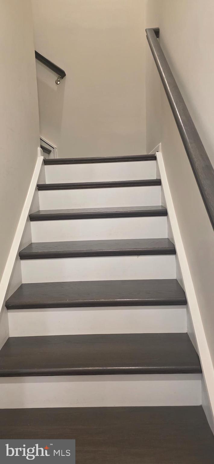 METRO WALK AT MOOREFIELD STATION - Residential Lease