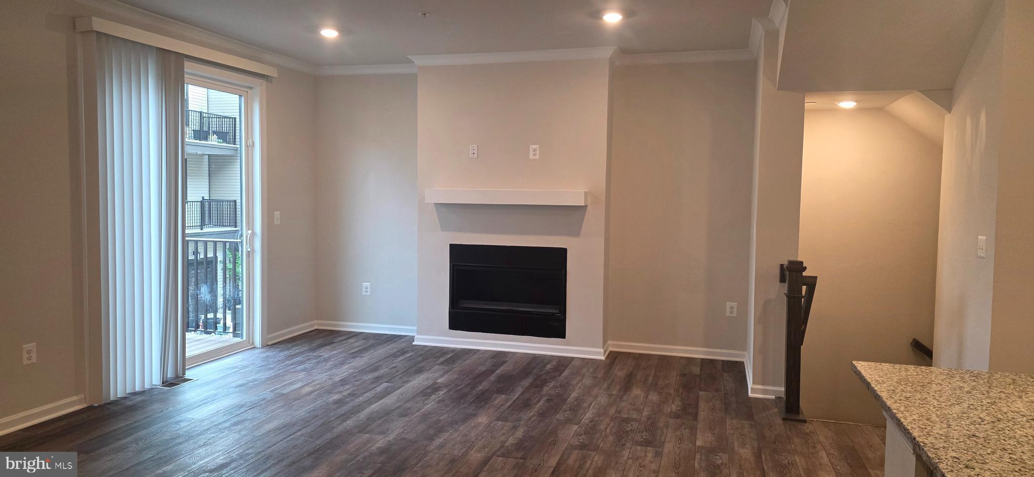 METRO WALK AT MOOREFIELD STATION - Residential Lease