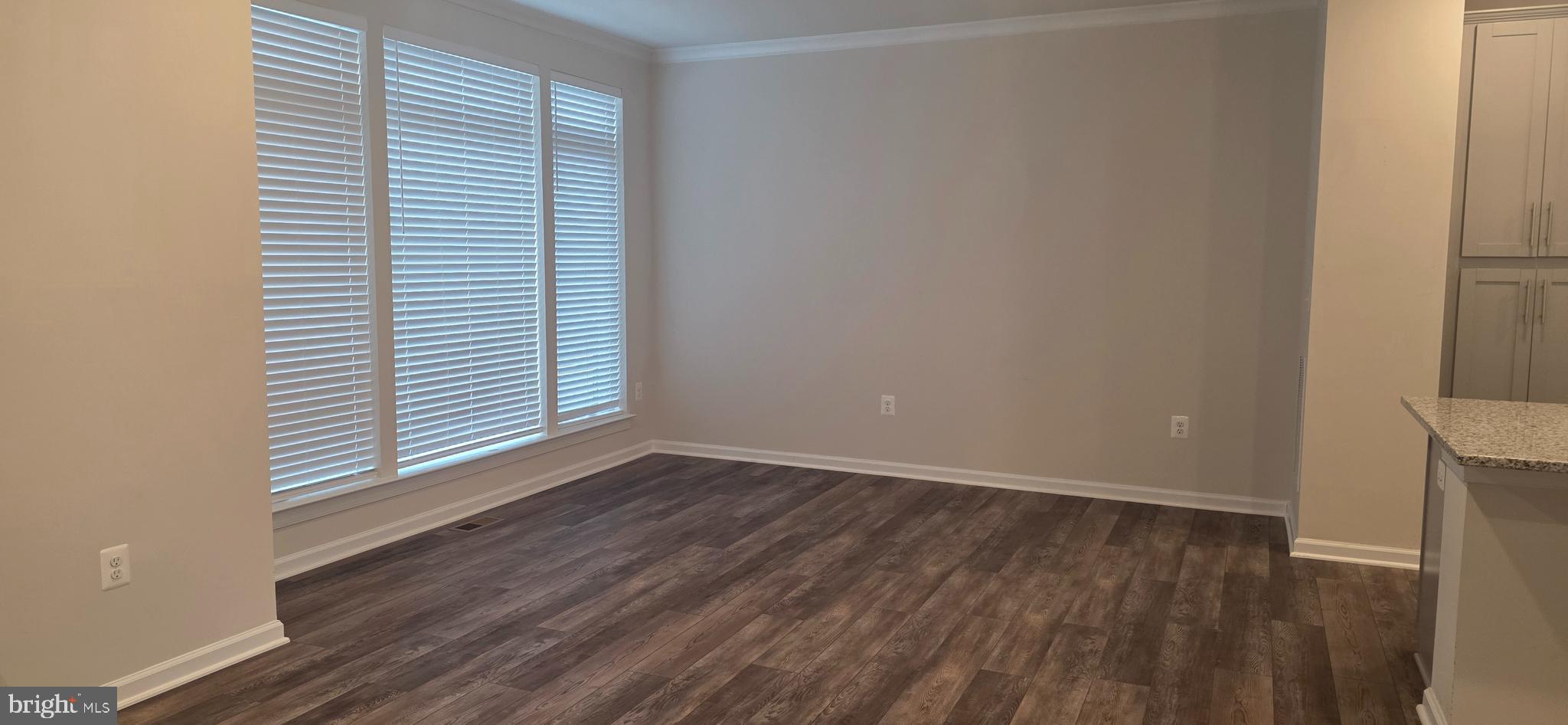 METRO WALK AT MOOREFIELD STATION - Residential Lease