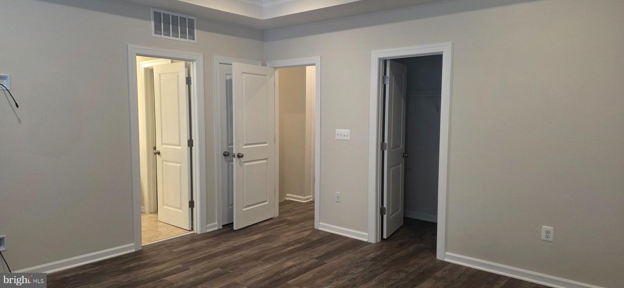 METRO WALK AT MOOREFIELD STATION - Residential Lease