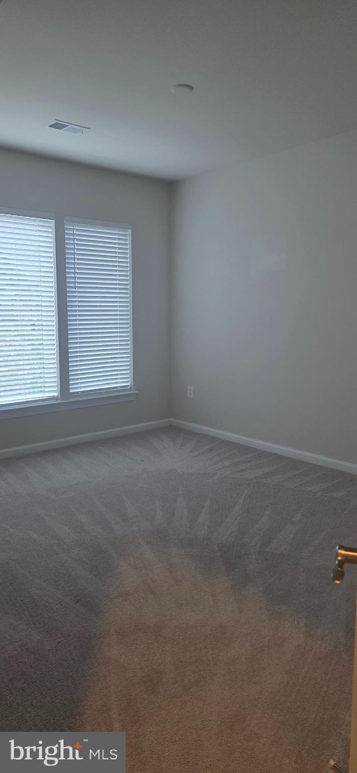 METRO WALK AT MOOREFIELD STATION - Residential Lease