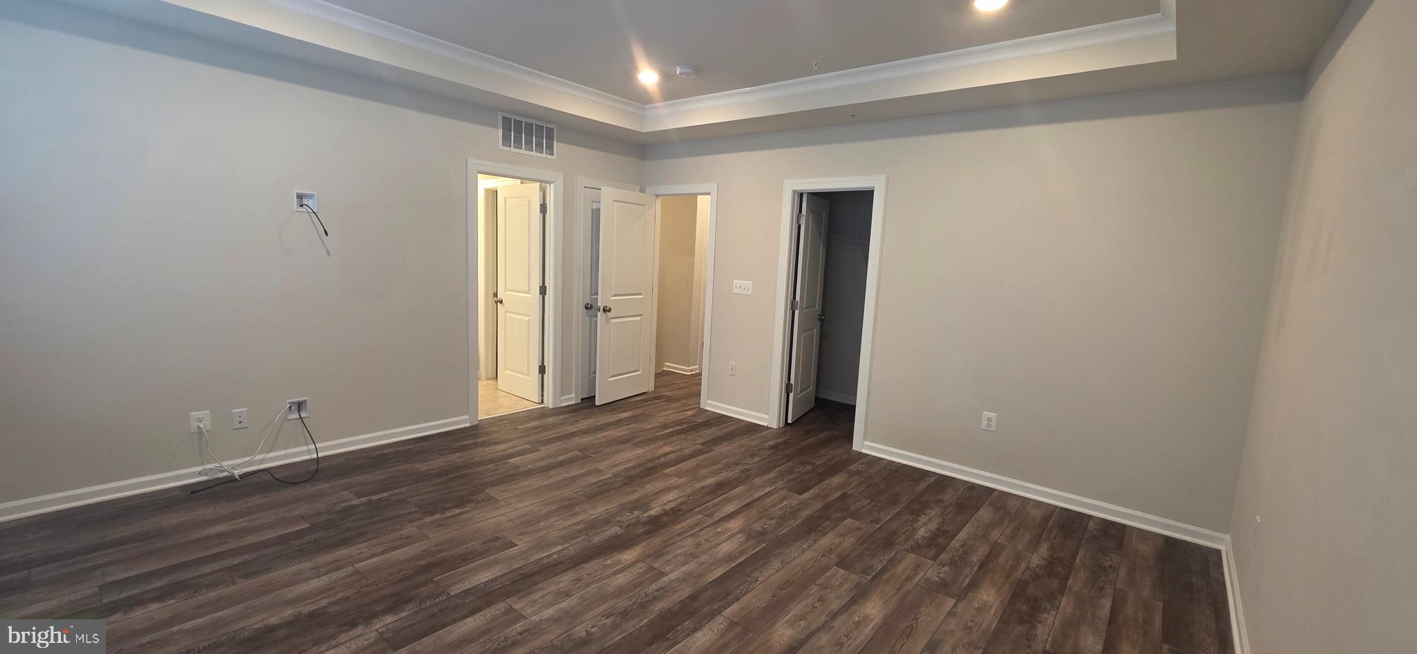 METRO WALK AT MOOREFIELD STATION - Residential Lease