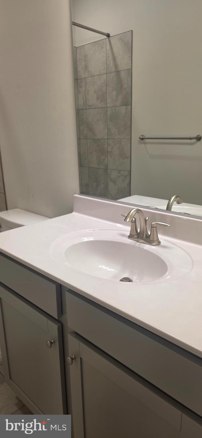 METRO WALK AT MOOREFIELD STATION - Residential Lease