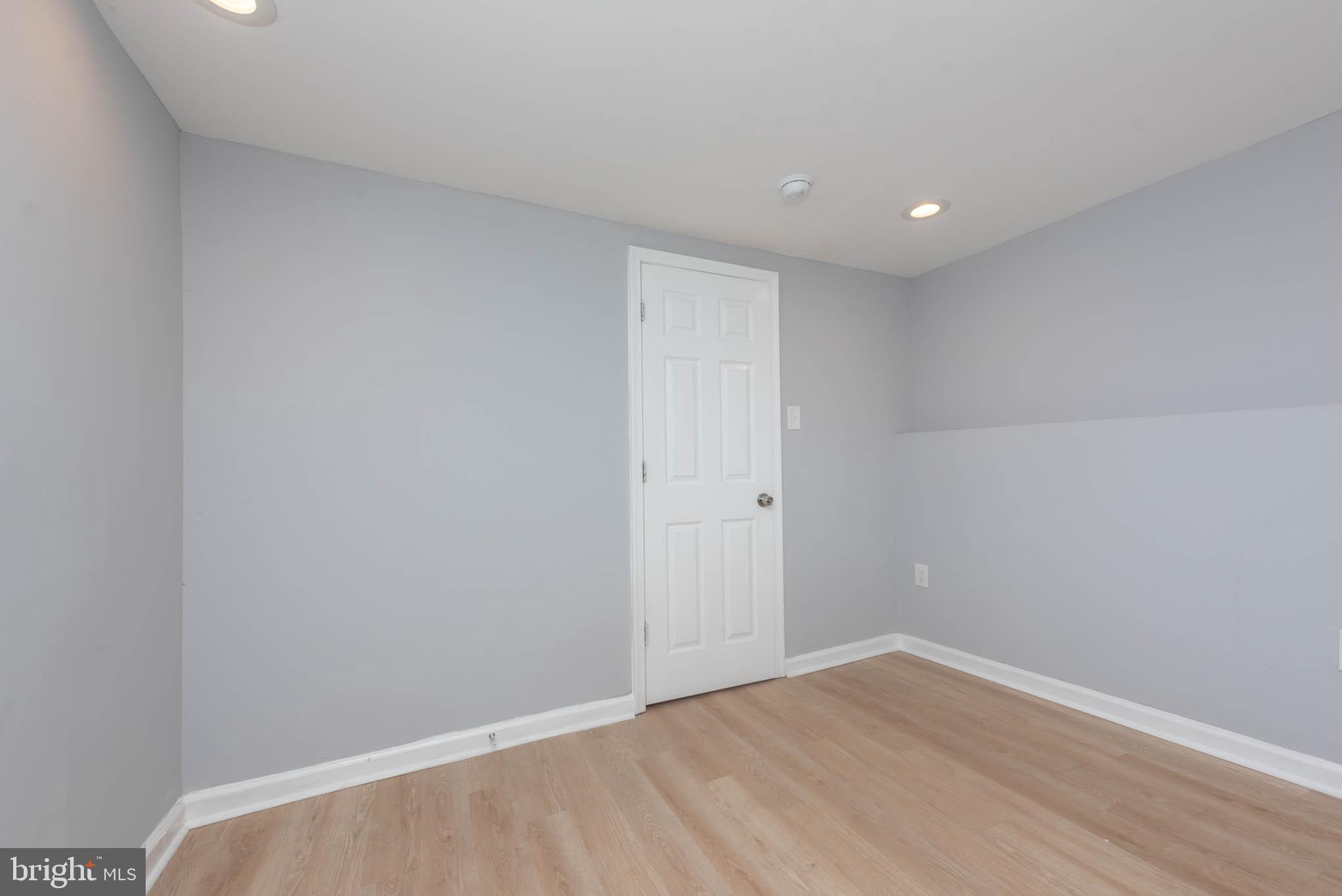 BROADWAY EAST - Residential