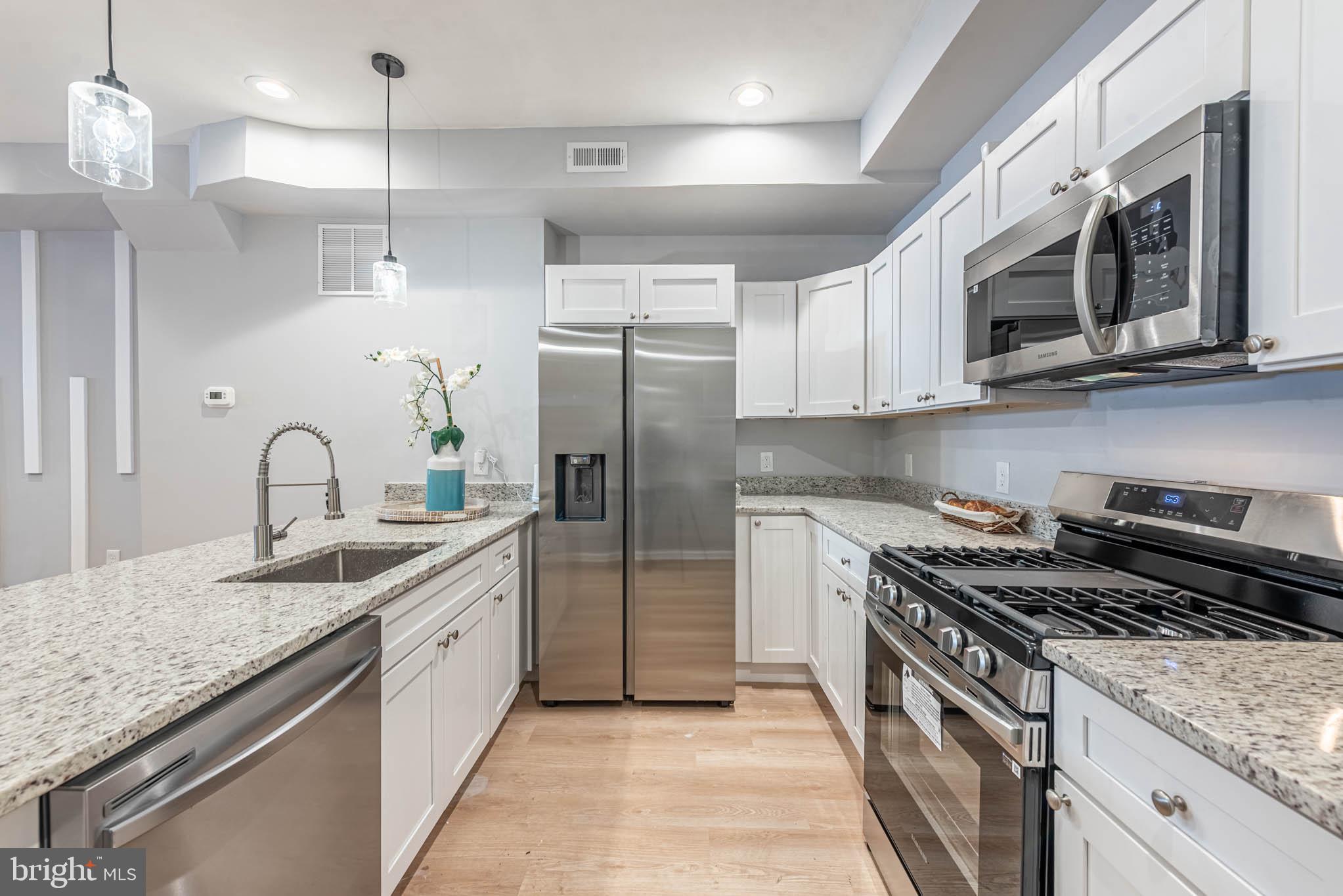 BROADWAY EAST - Residential