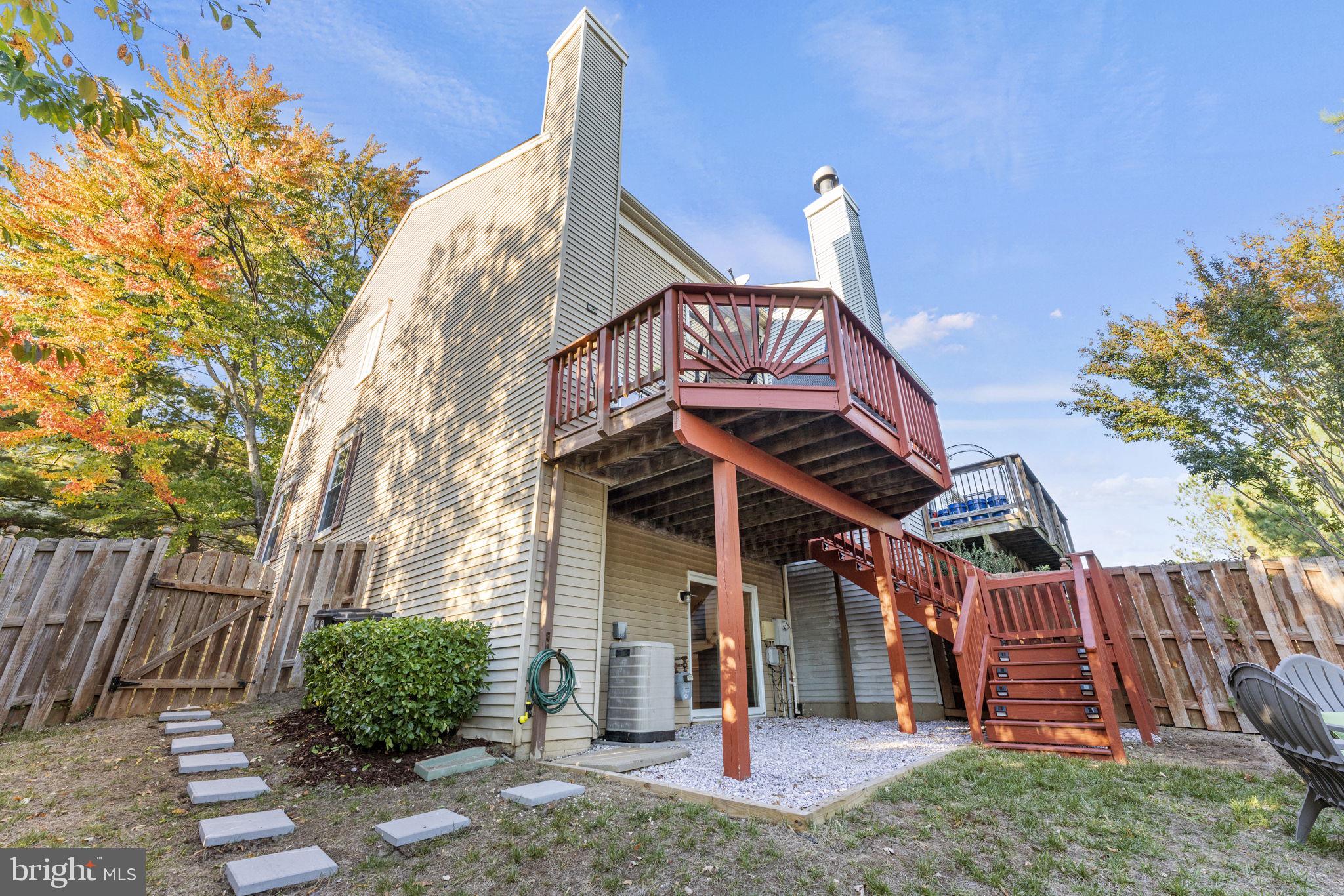 RIVER OAKS - Residential