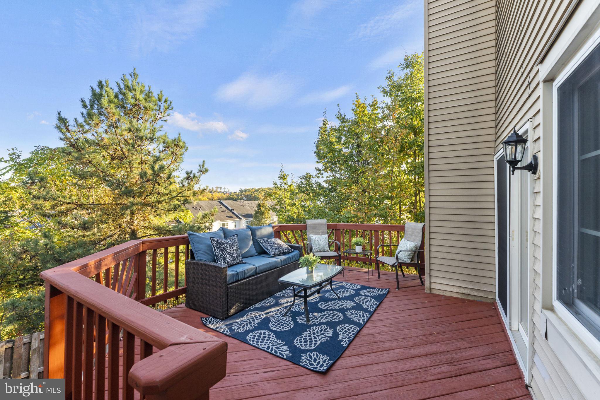 RIVER OAKS - Residential