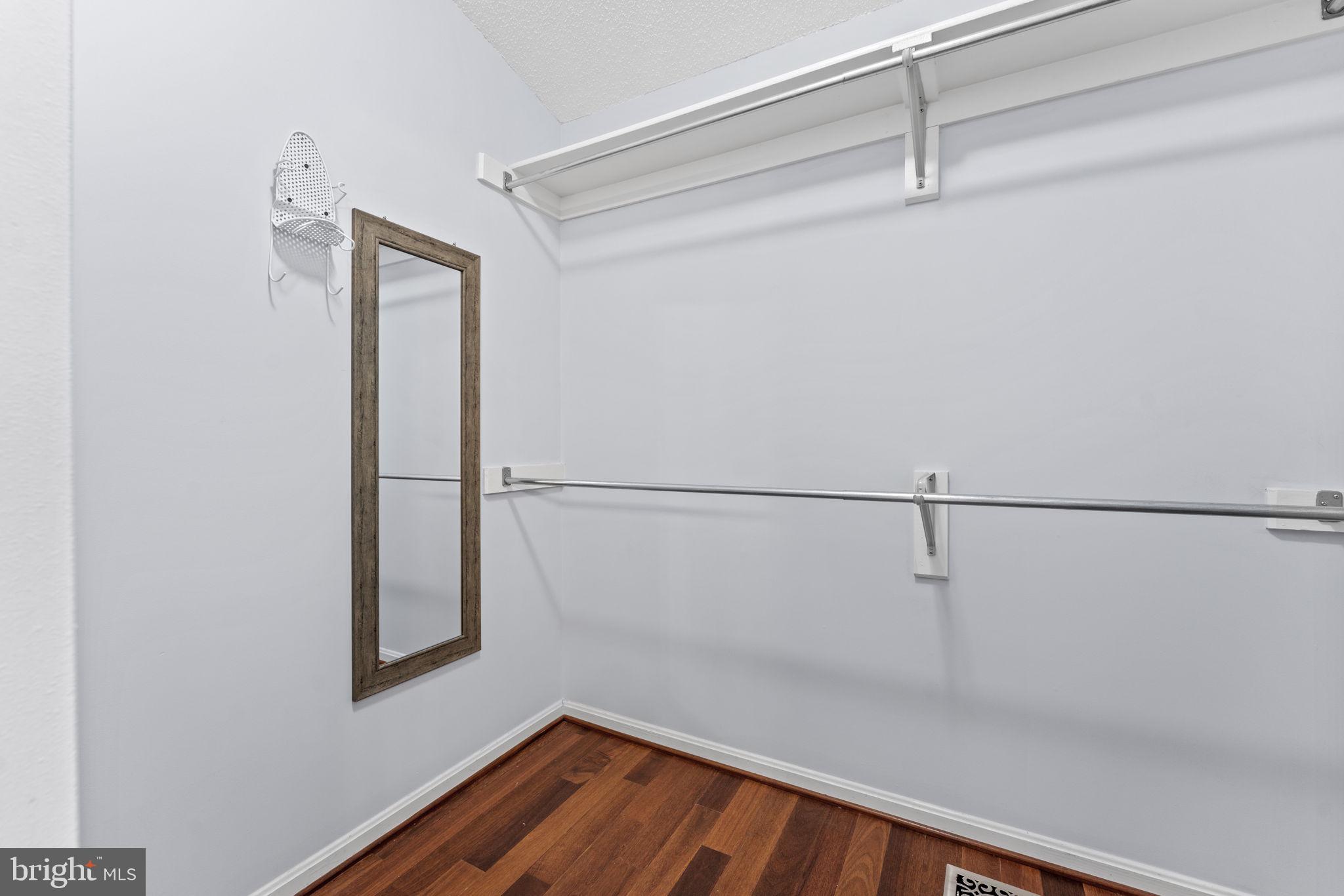 RIVER OAKS - Residential