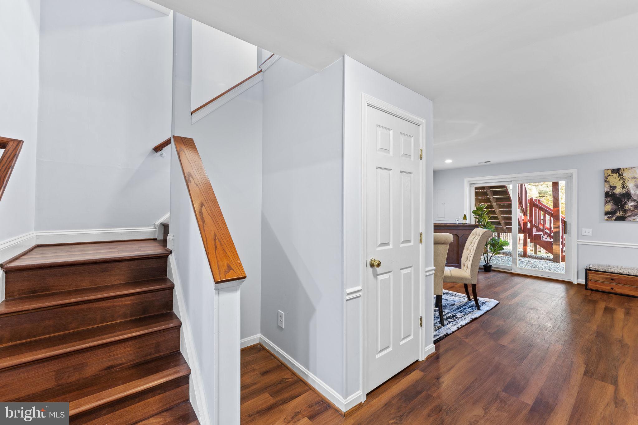 RIVER OAKS - Residential