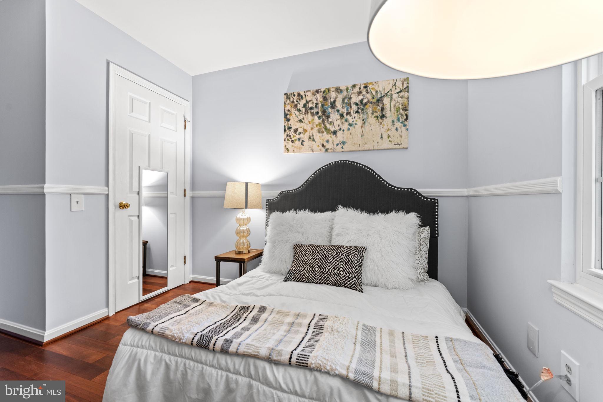 RIVER OAKS - Residential