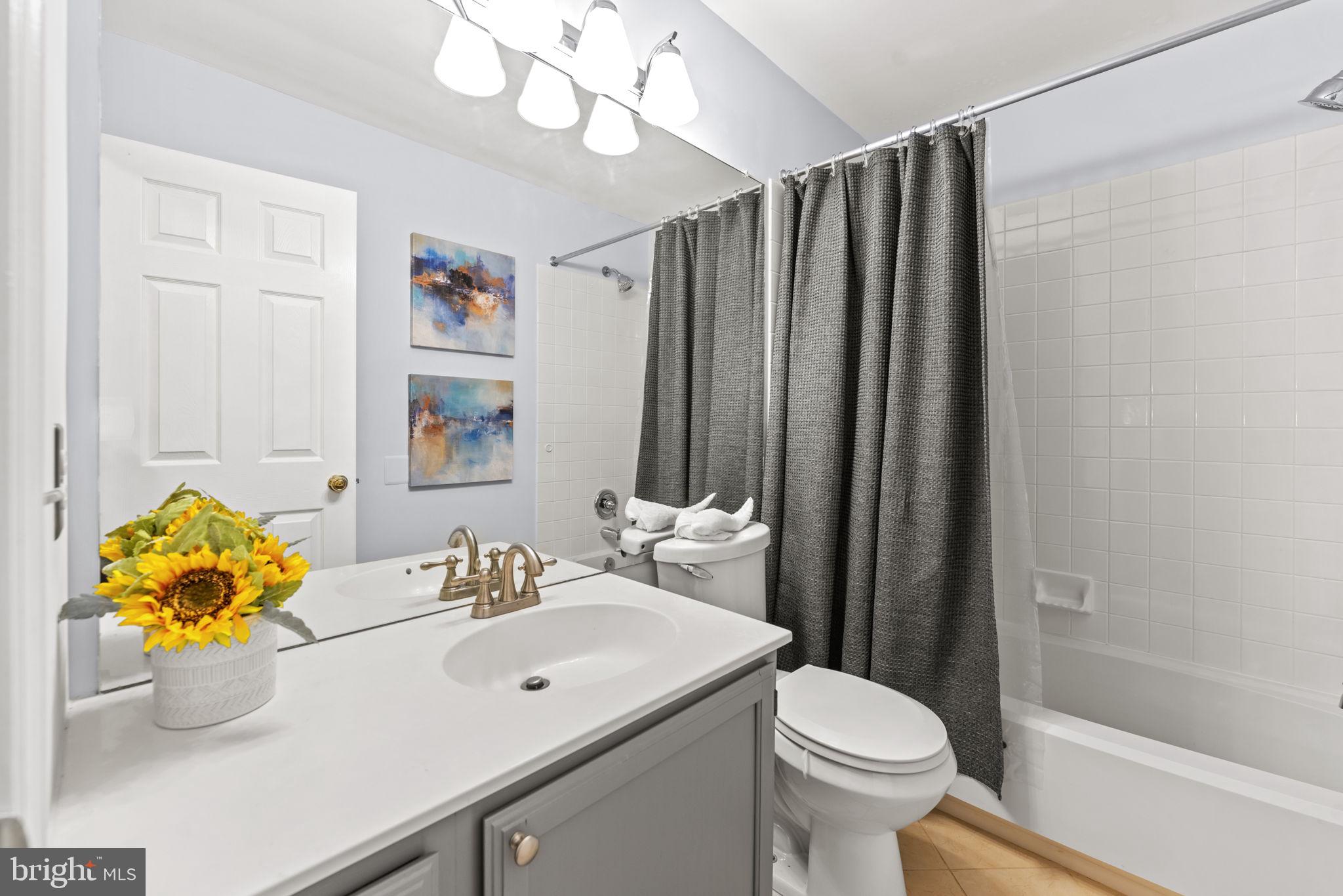 RIVER OAKS - Residential