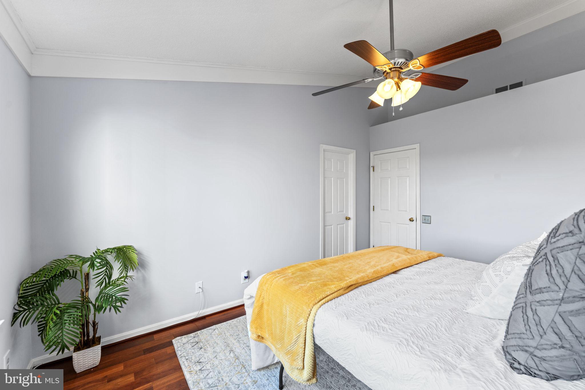 RIVER OAKS - Residential