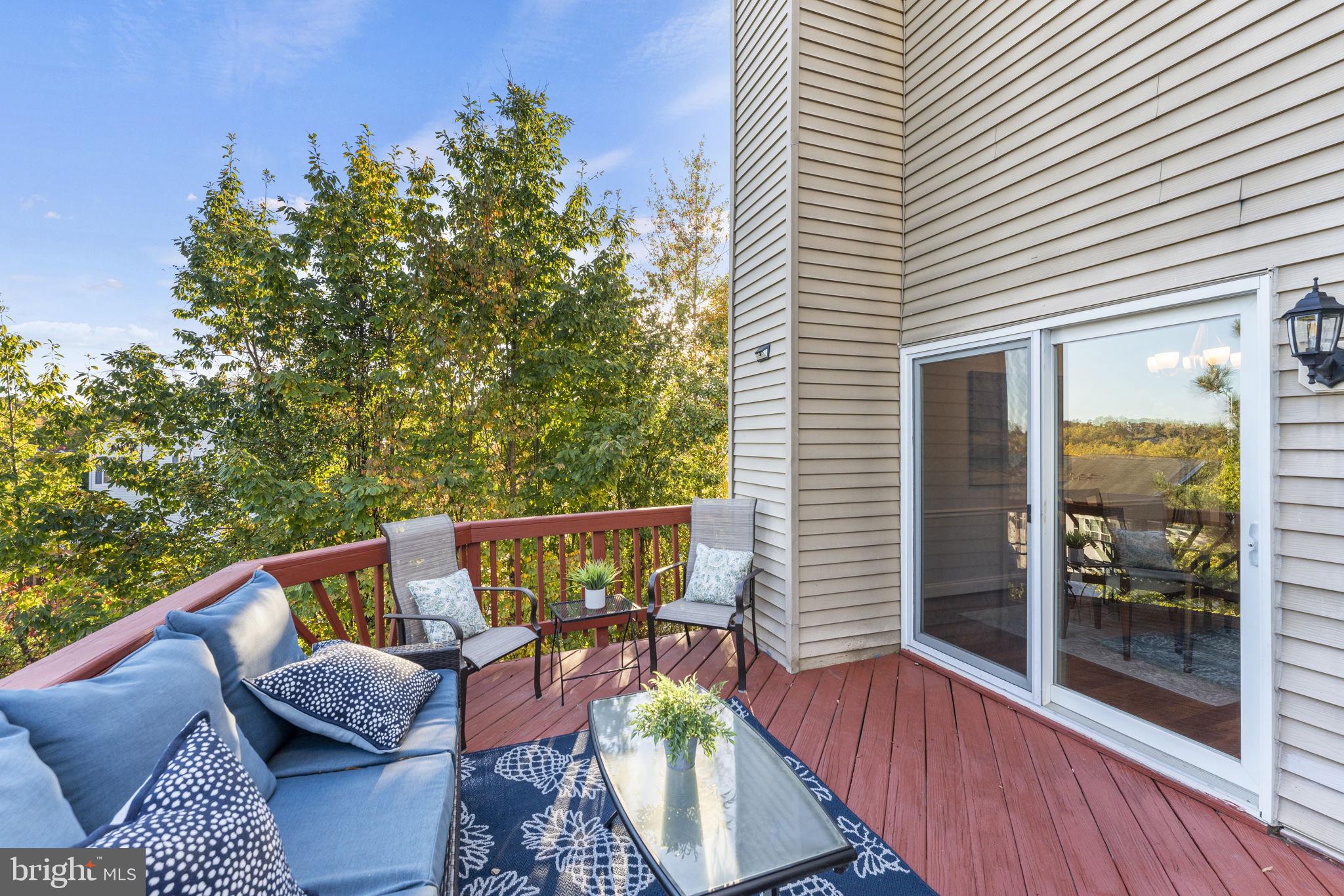 RIVER OAKS - Residential