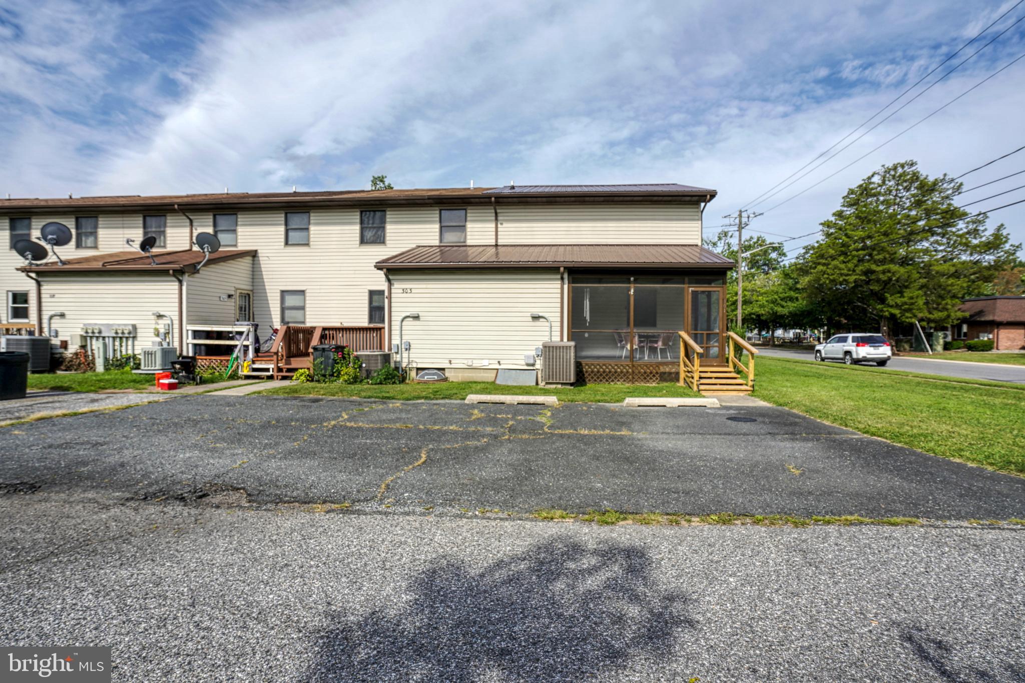 DENTON NARROWS - Residential