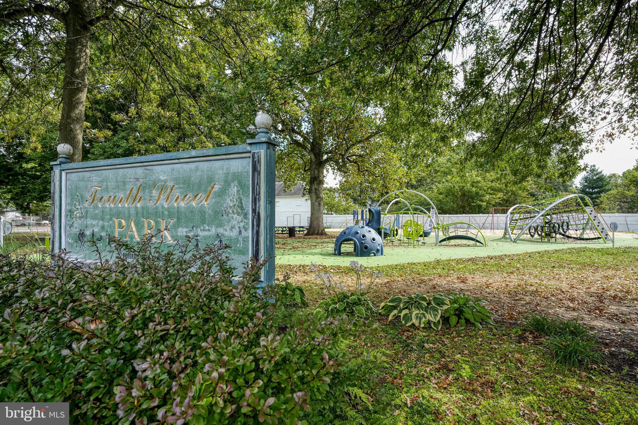 DENTON NARROWS - Residential