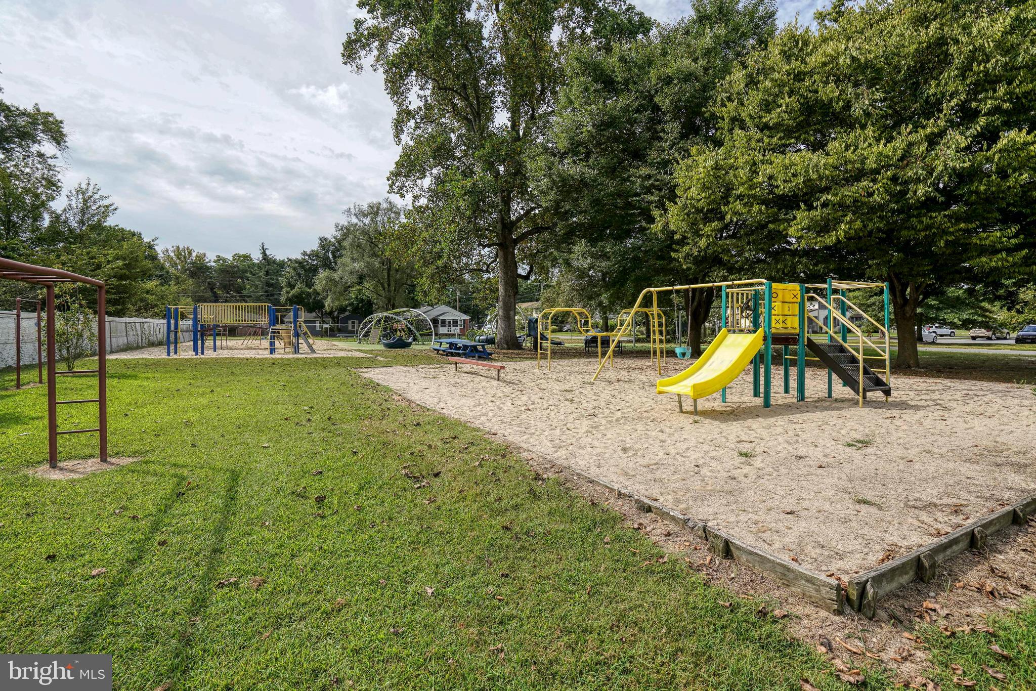 DENTON NARROWS - Residential