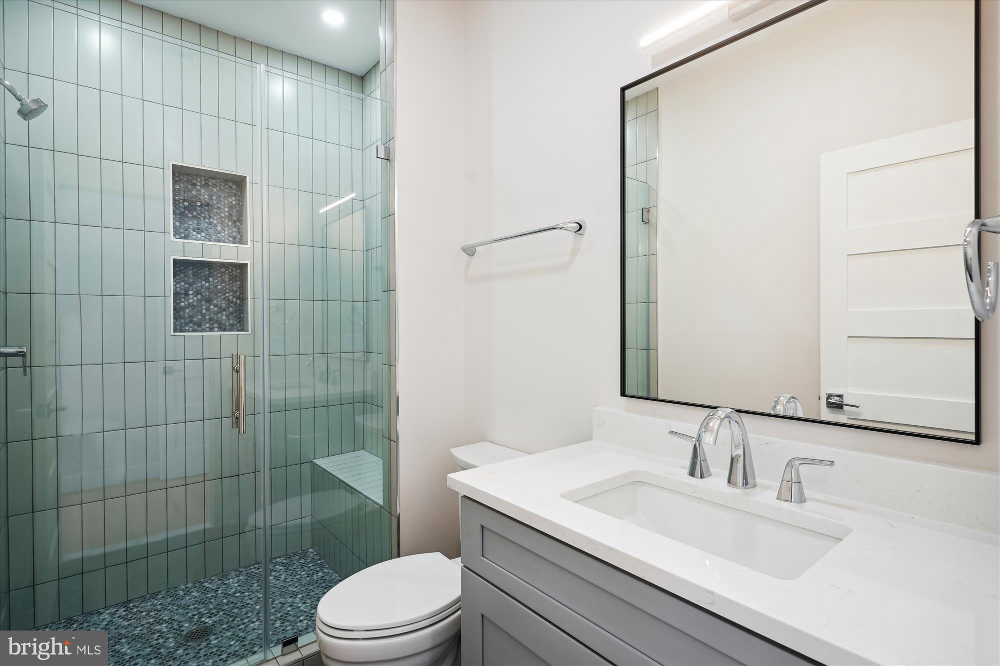 PIMMIT HILLS - Residential