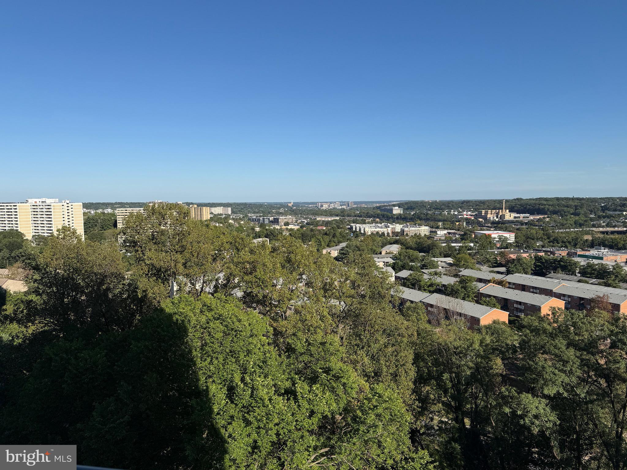 WATERGATE AT LANDMARK - Residential