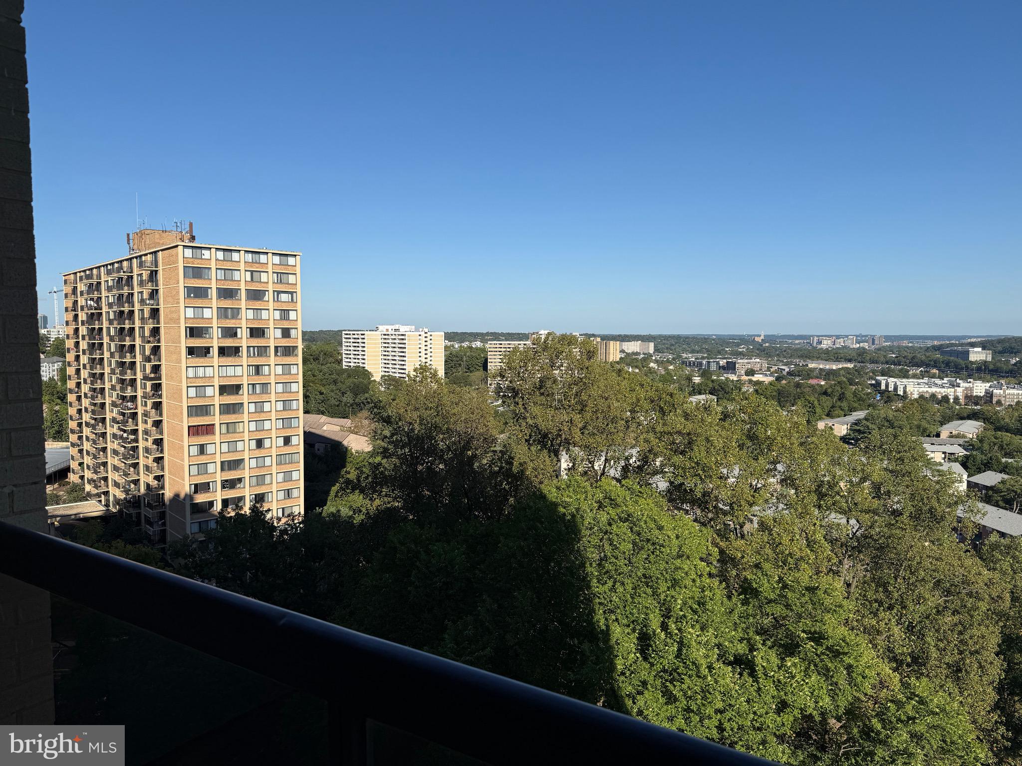 WATERGATE AT LANDMARK - Residential