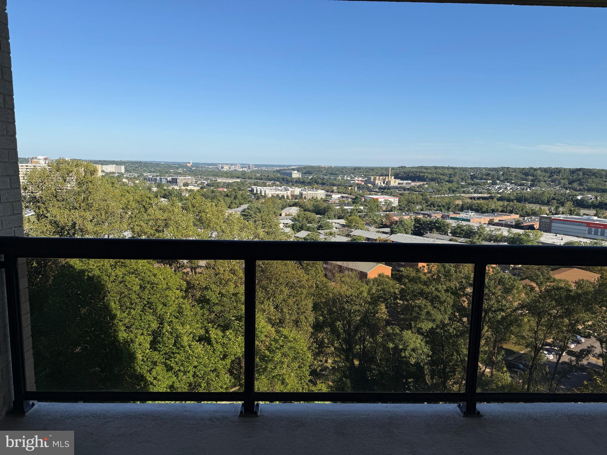 WATERGATE AT LANDMARK - Residential