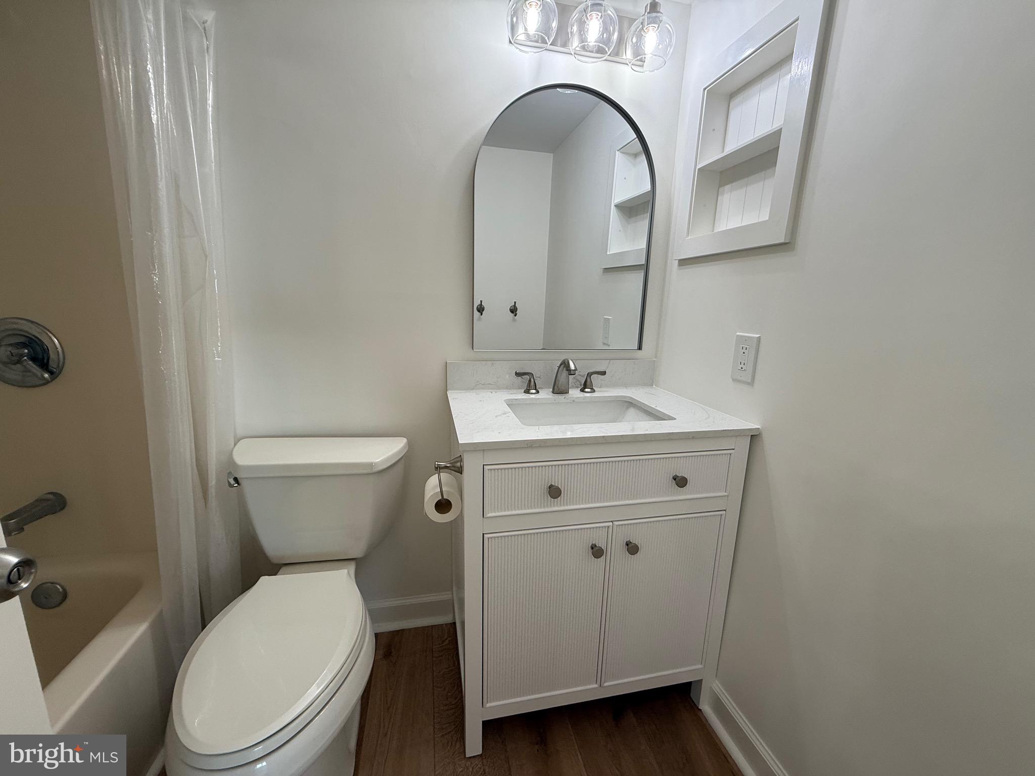 WATERGATE AT LANDMARK - Residential