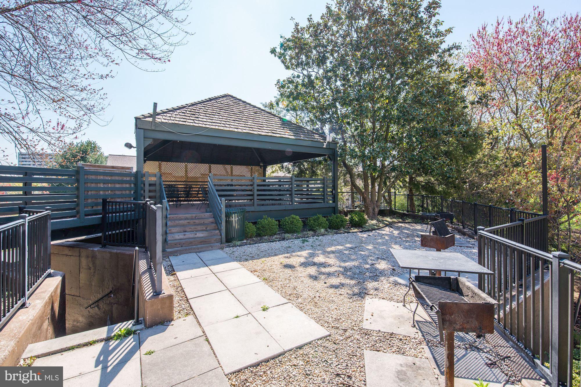 WATERGATE AT LANDMARK - Residential