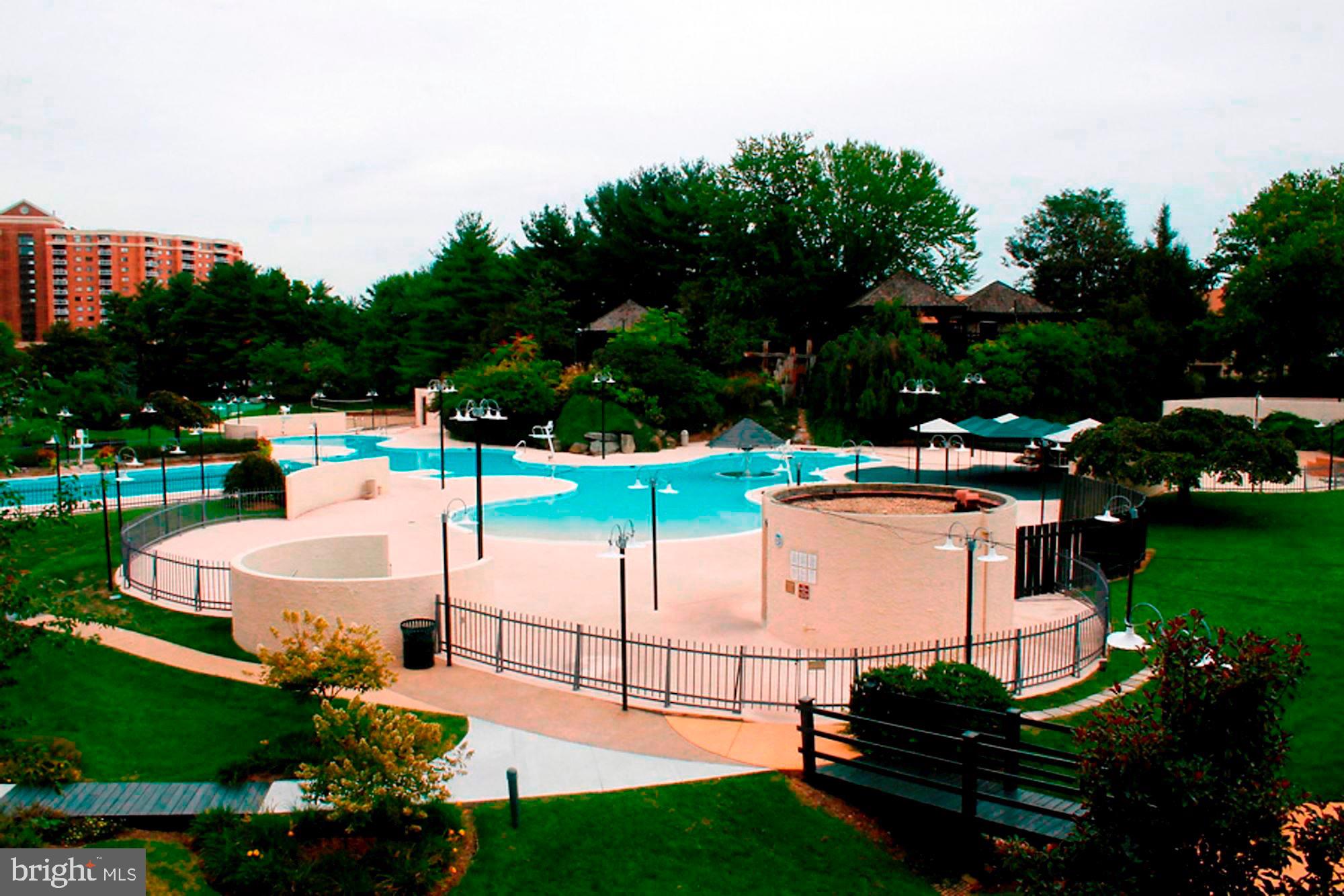 WATERGATE AT LANDMARK - Residential