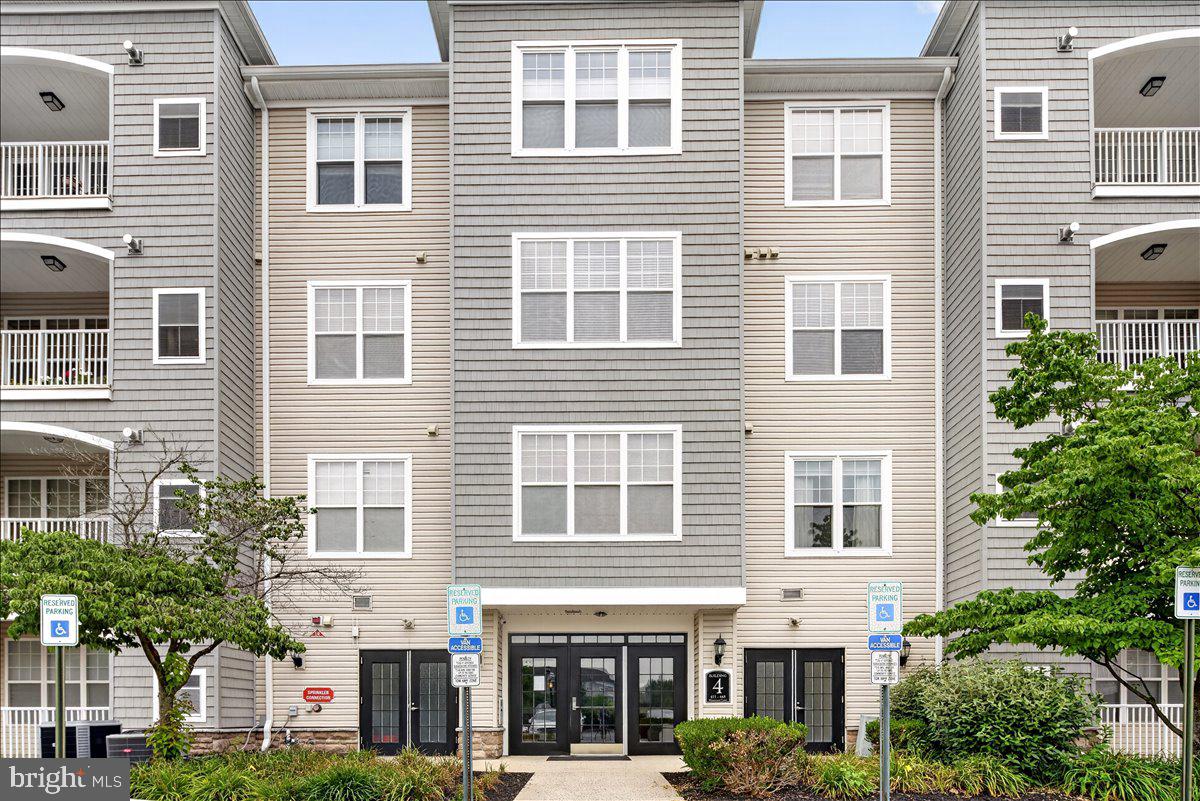 425 MASTERSON COURT