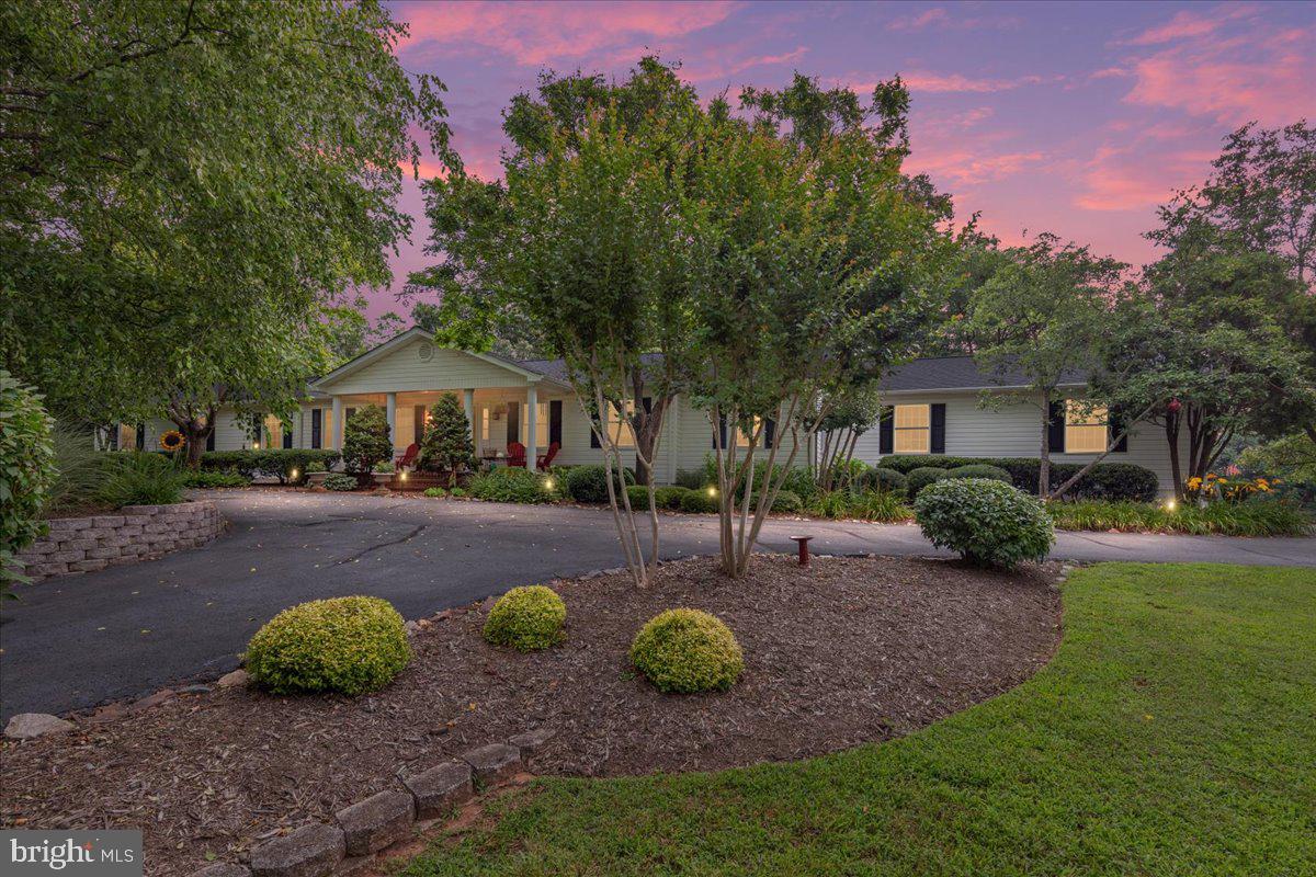10095 FOX HOUND DRIVE