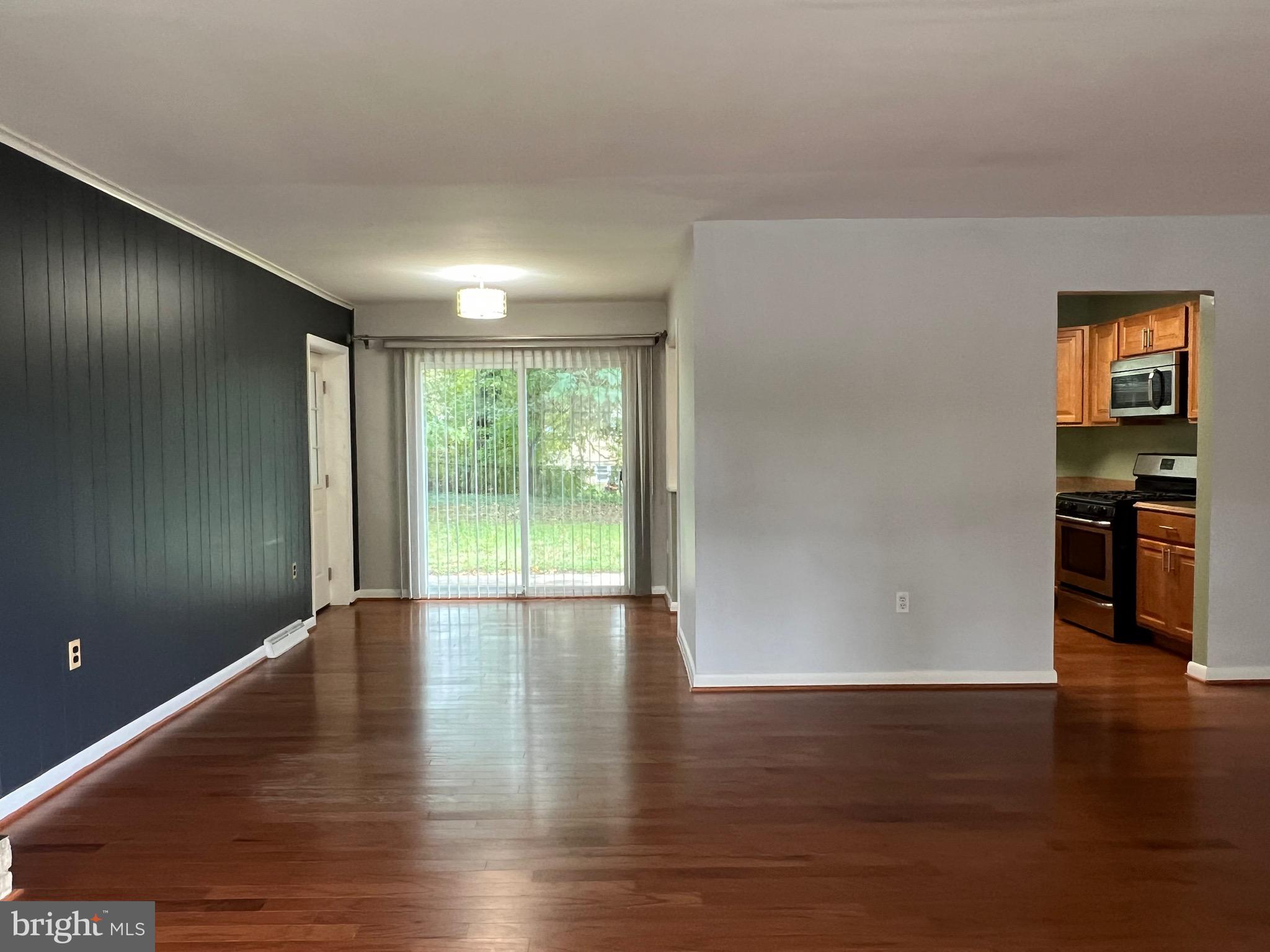 CRESTVIEW MANOR - Residential Lease