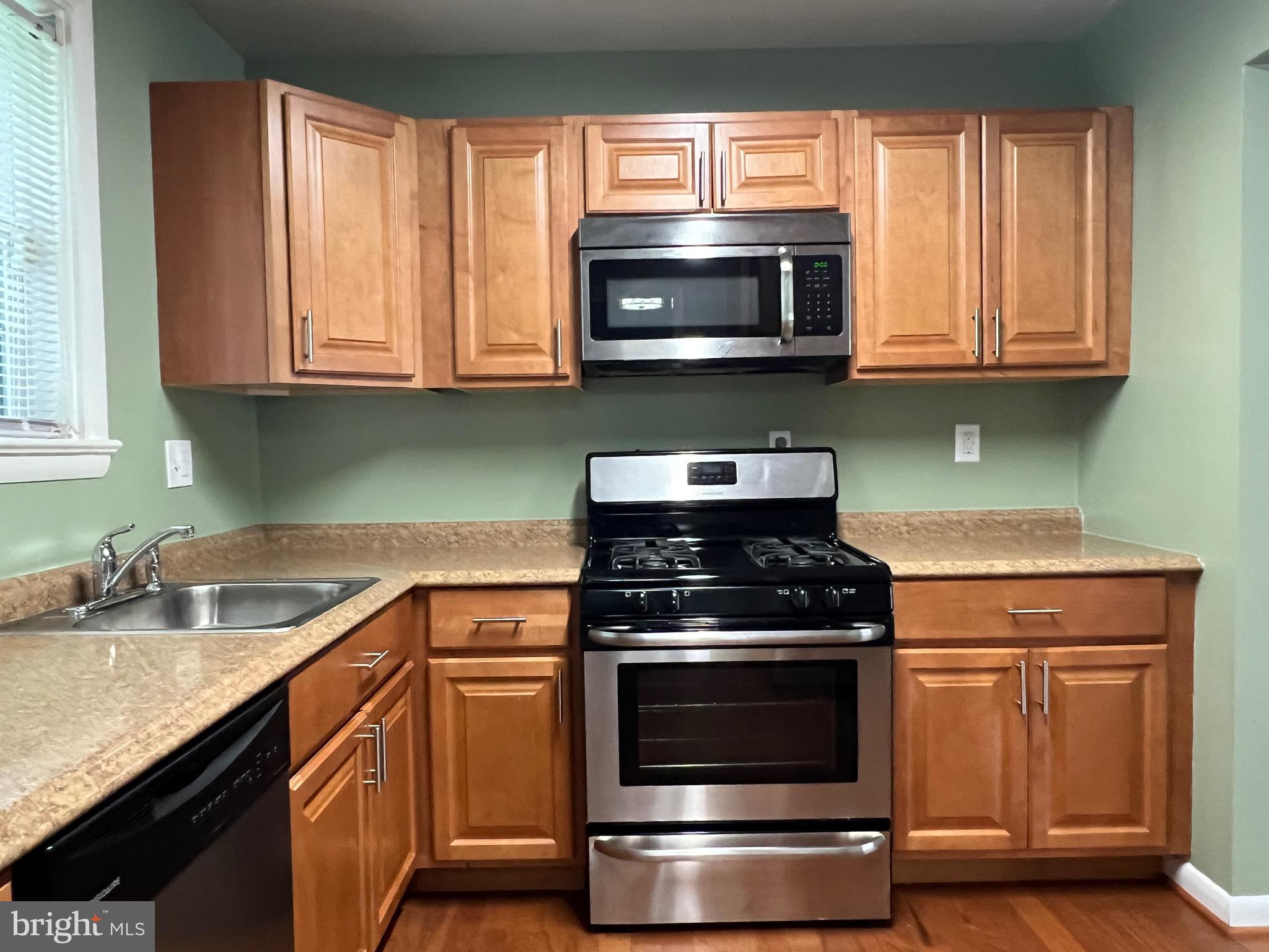 CRESTVIEW MANOR - Residential Lease