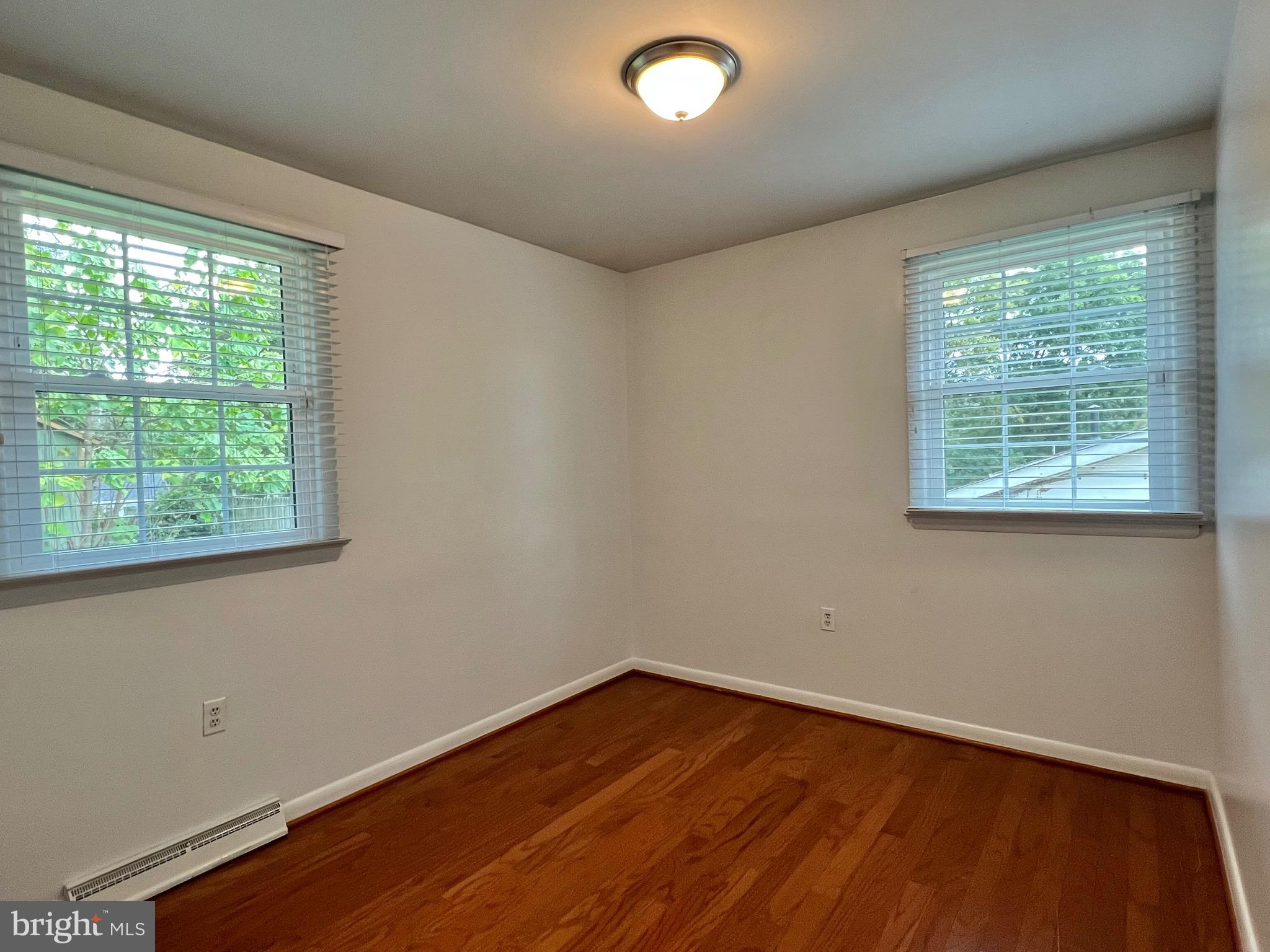 CRESTVIEW MANOR - Residential Lease