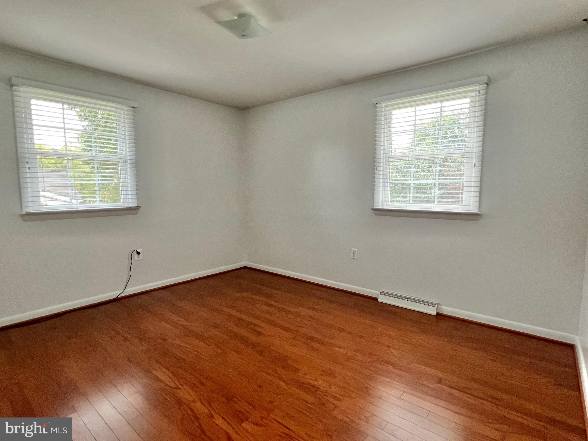 CRESTVIEW MANOR - Residential Lease