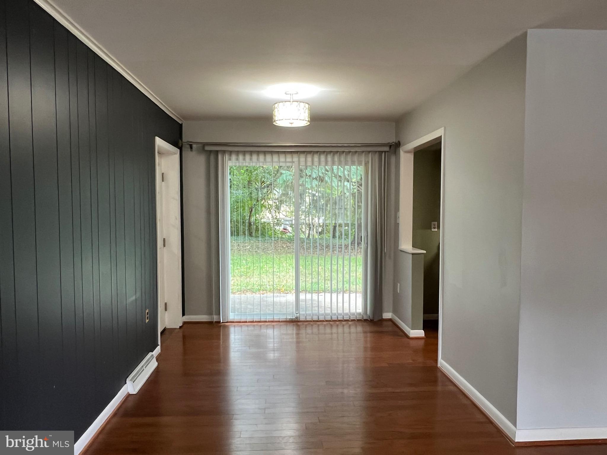 CRESTVIEW MANOR - Residential Lease