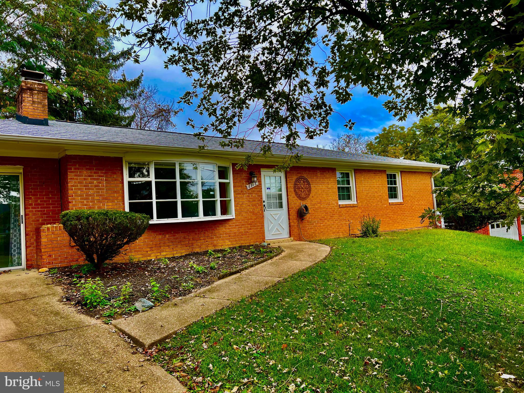 CRESTVIEW MANOR - Residential Lease