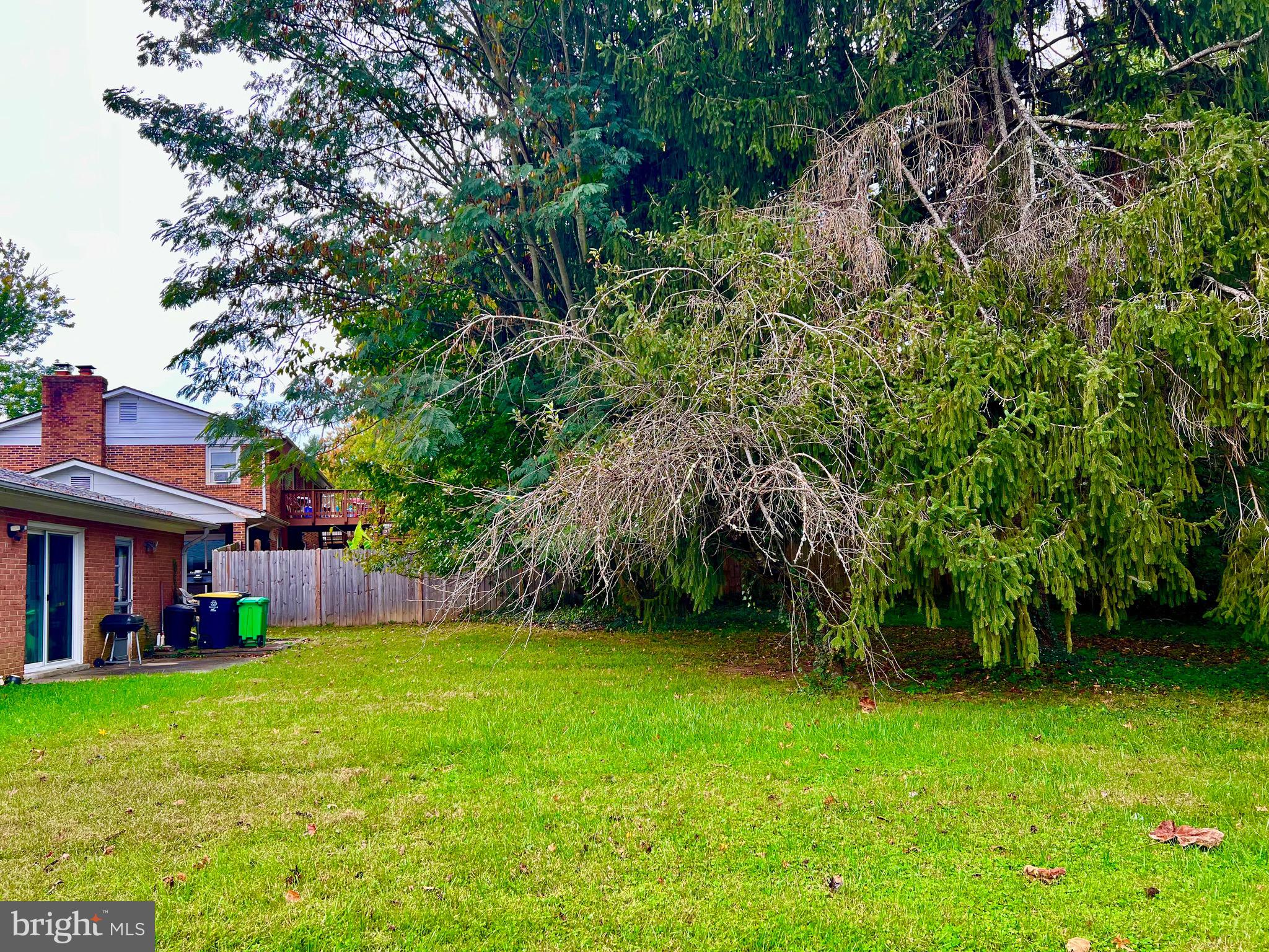 CRESTVIEW MANOR - Residential Lease