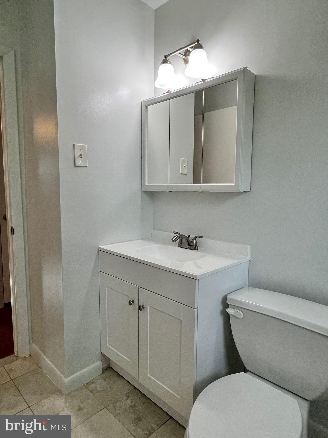 CRESTVIEW MANOR - Residential Lease