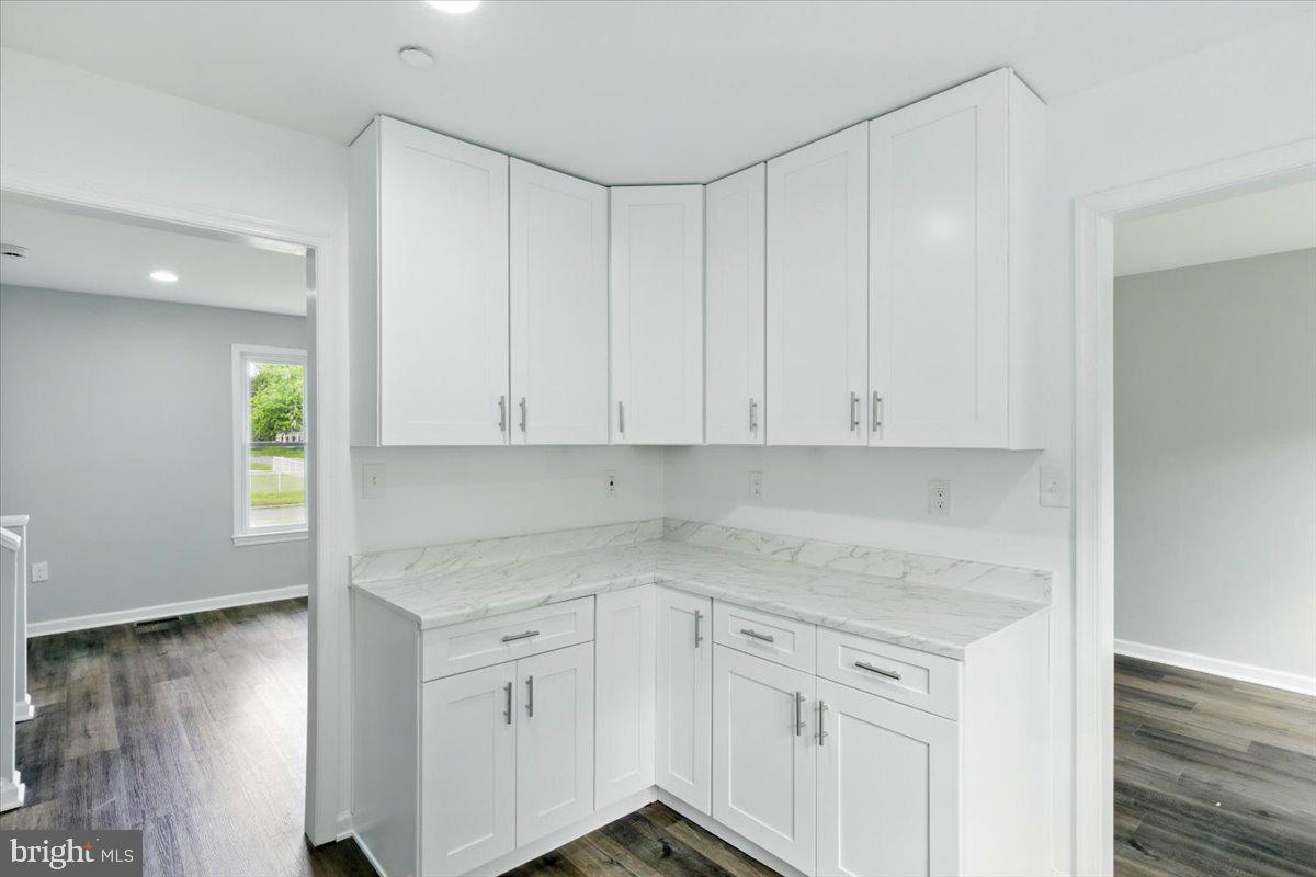 SURRATTS GARDENS - Residential Lease