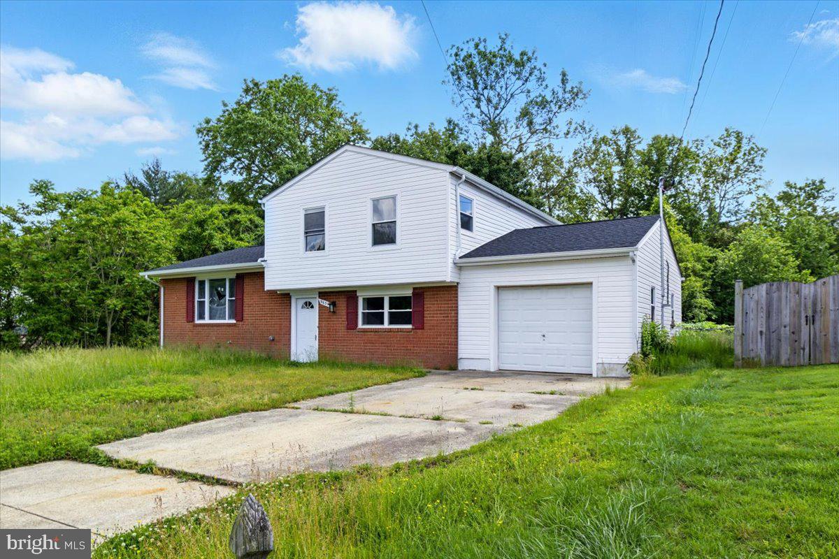 SURRATTS GARDENS - Residential Lease